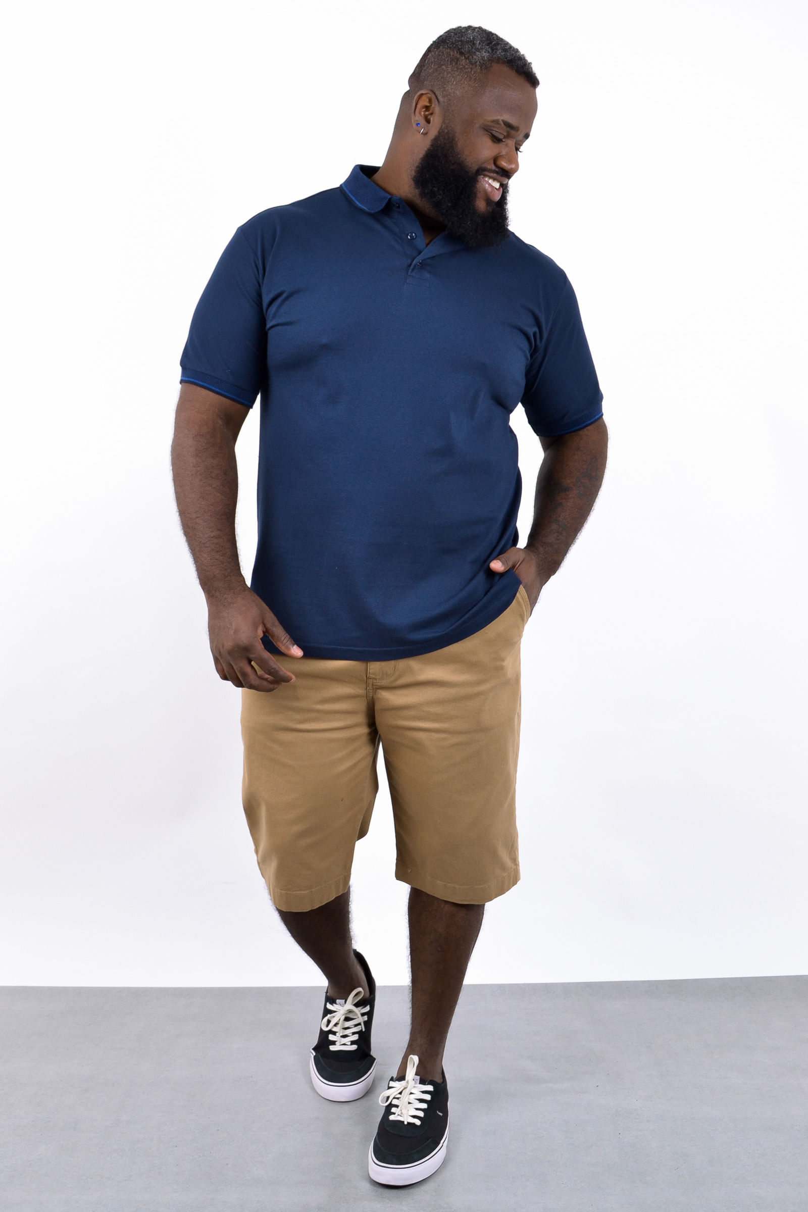 Polo masculina malha gola e punhos retilinea trabalhada_0004_2.jpg